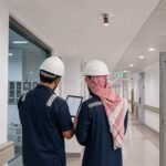 فريق سلامة يختبر أنظمة الحريق داخل مستشفى سعودي